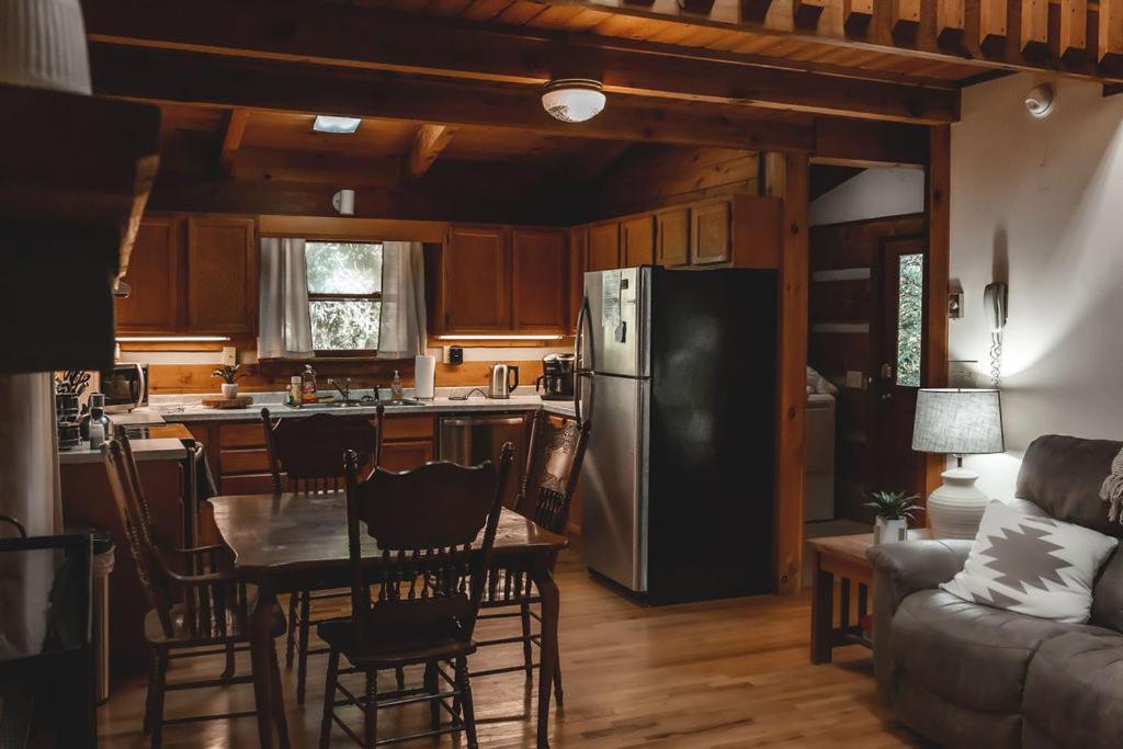 Creekside Overlook At 36 North Cabin - Fireplace Purlear المظهر الخارجي الصورة