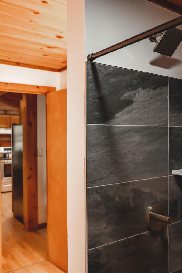 Creekside Overlook At 36 North Cabin - Fireplace Purlear المظهر الخارجي الصورة