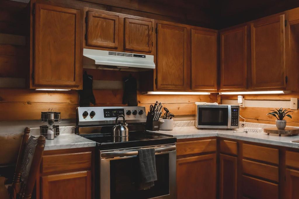Creekside Overlook At 36 North Cabin - Fireplace Purlear المظهر الخارجي الصورة